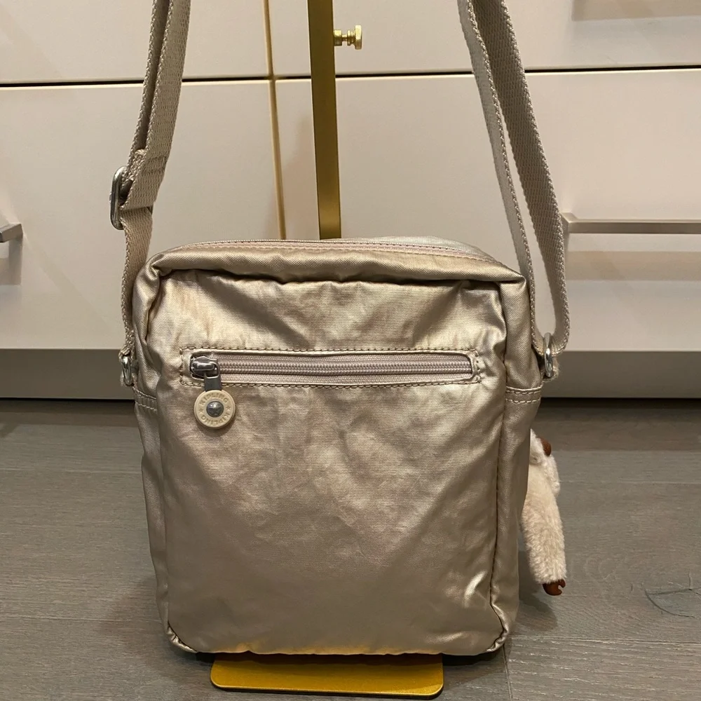 **KIPLING METALLIC BUNDLE**4 BAGS*** Authentic Kipling Metallic Bundle!